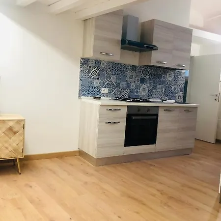 Nocleg ze śniadaniem La Maison Del Borgo 4*