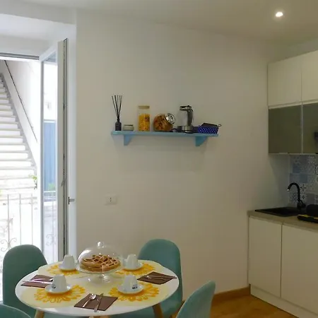 Nocleg ze śniadaniem La Maison Del Borgo 4*