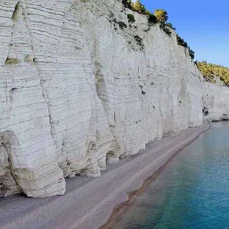 ベッド・アンド・ブレックファスト La Maison Del Borgo