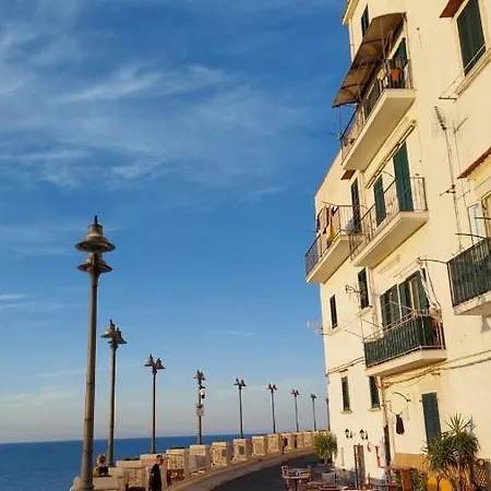 La Maison Del Borgo Nocleg ze śniadaniem Rodi Garganico